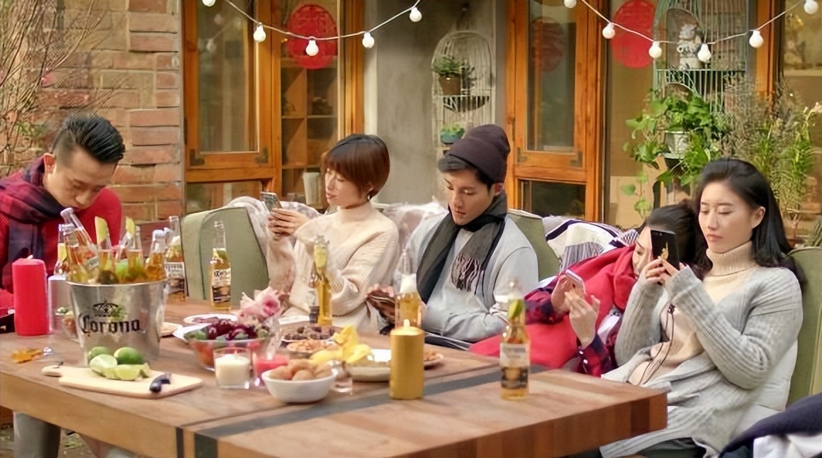 聚餐应酬：记住酒桌上的这6条*规则潜**，早知道少吃亏