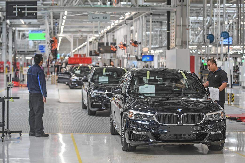 德系中国脱钩论该休矣!华人首次执掌奔驰销售,大众力挺*疆新**工厂