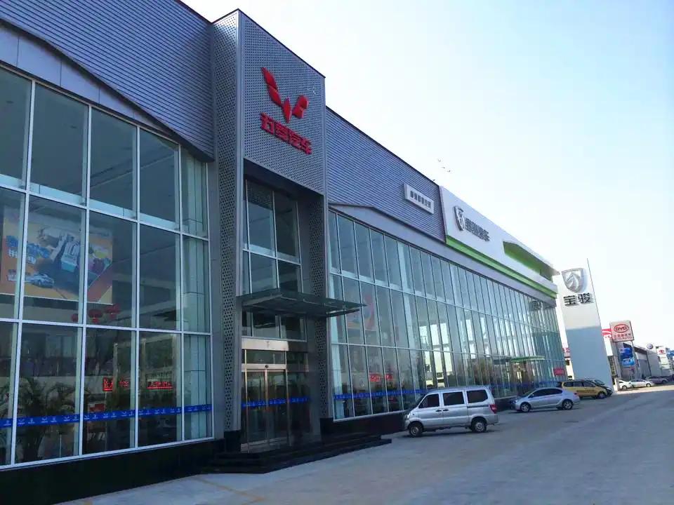 都是国产大牌出品，定位一致，五菱龙卡和跨越者D5怎么选？