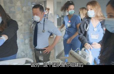 尺度大开全程*码无**！网飞深扒美国阴暗面，这片有点东西…