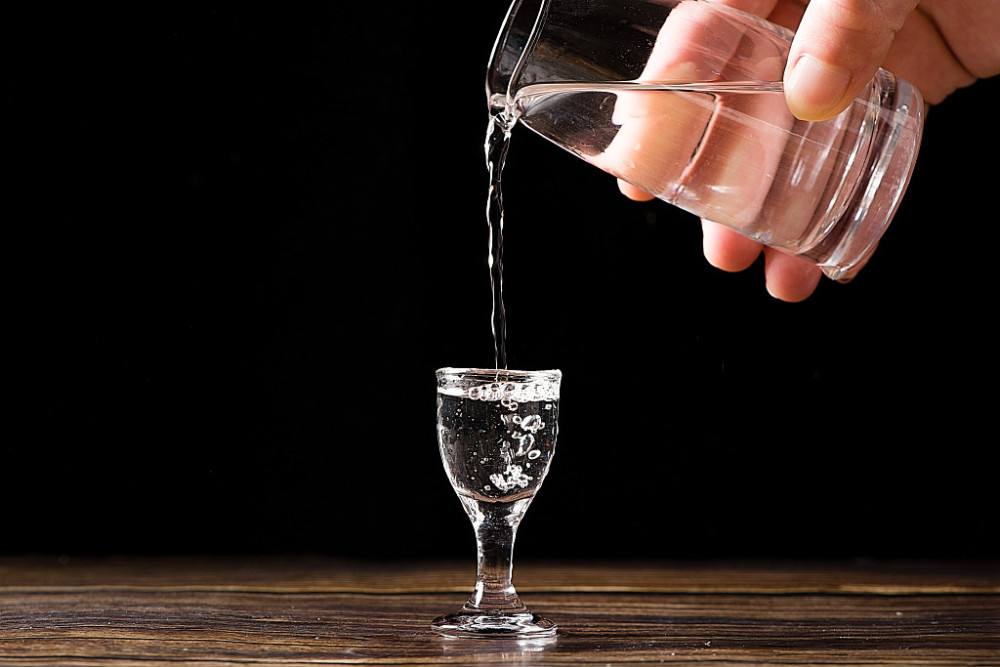 网上买白酒假的,网上购买正品白酒靠谱吗