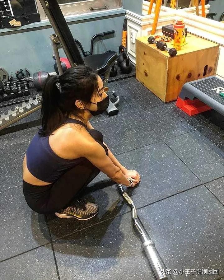 uie金宥真superjunior,韩女星uie金宥真最新机场look照