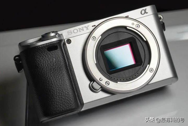 佳能尼康索尼三款微单相机哪个好,佳能与尼康全画幅微单比较哪个好
