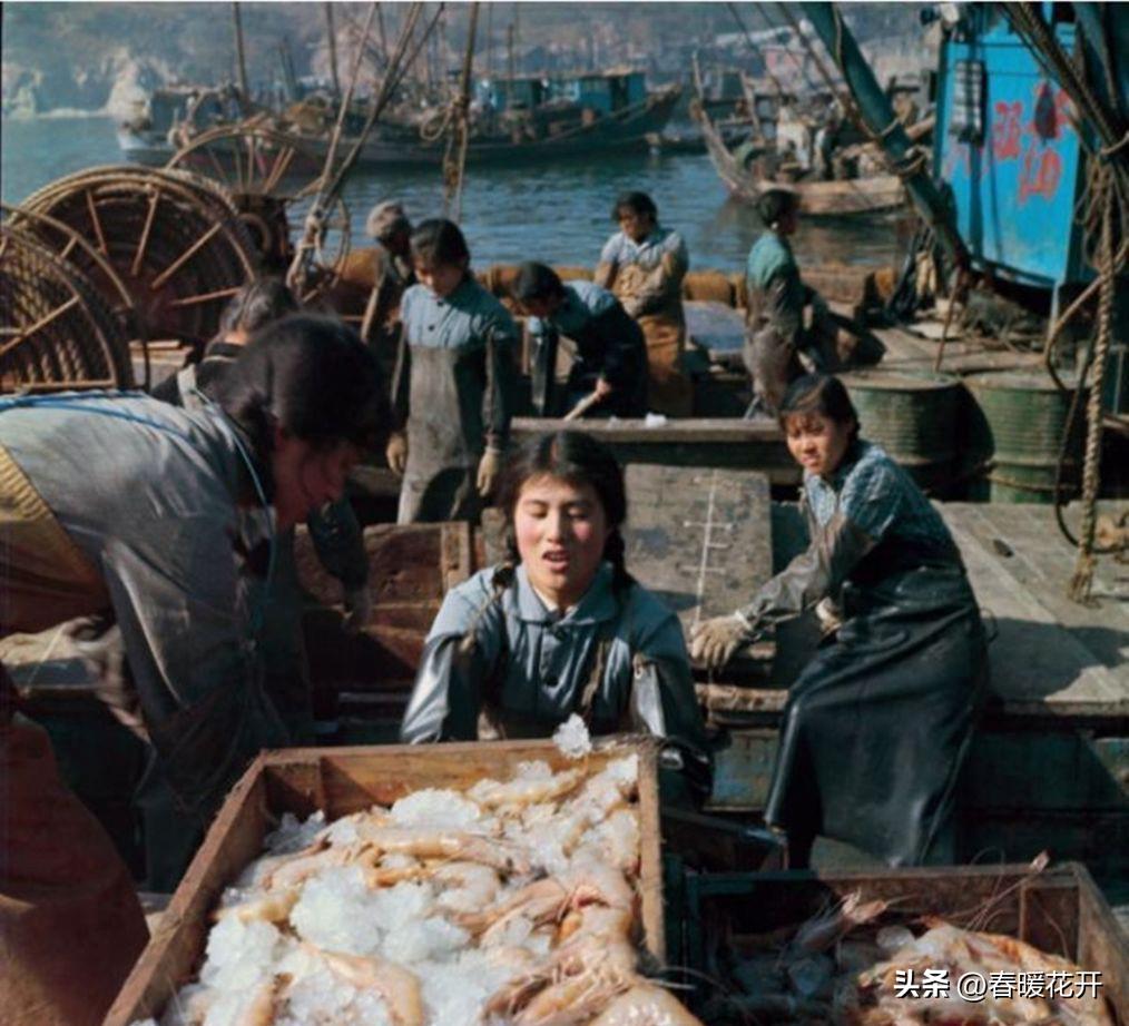 【晚清*楼青**旧影】女子丰乳肥臀，媚态撩人，风姿依旧！