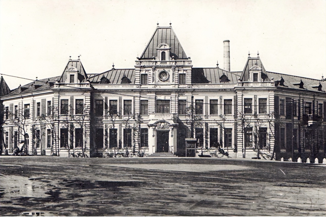 中国最具魅力的城市之一,中国最震撼的广场