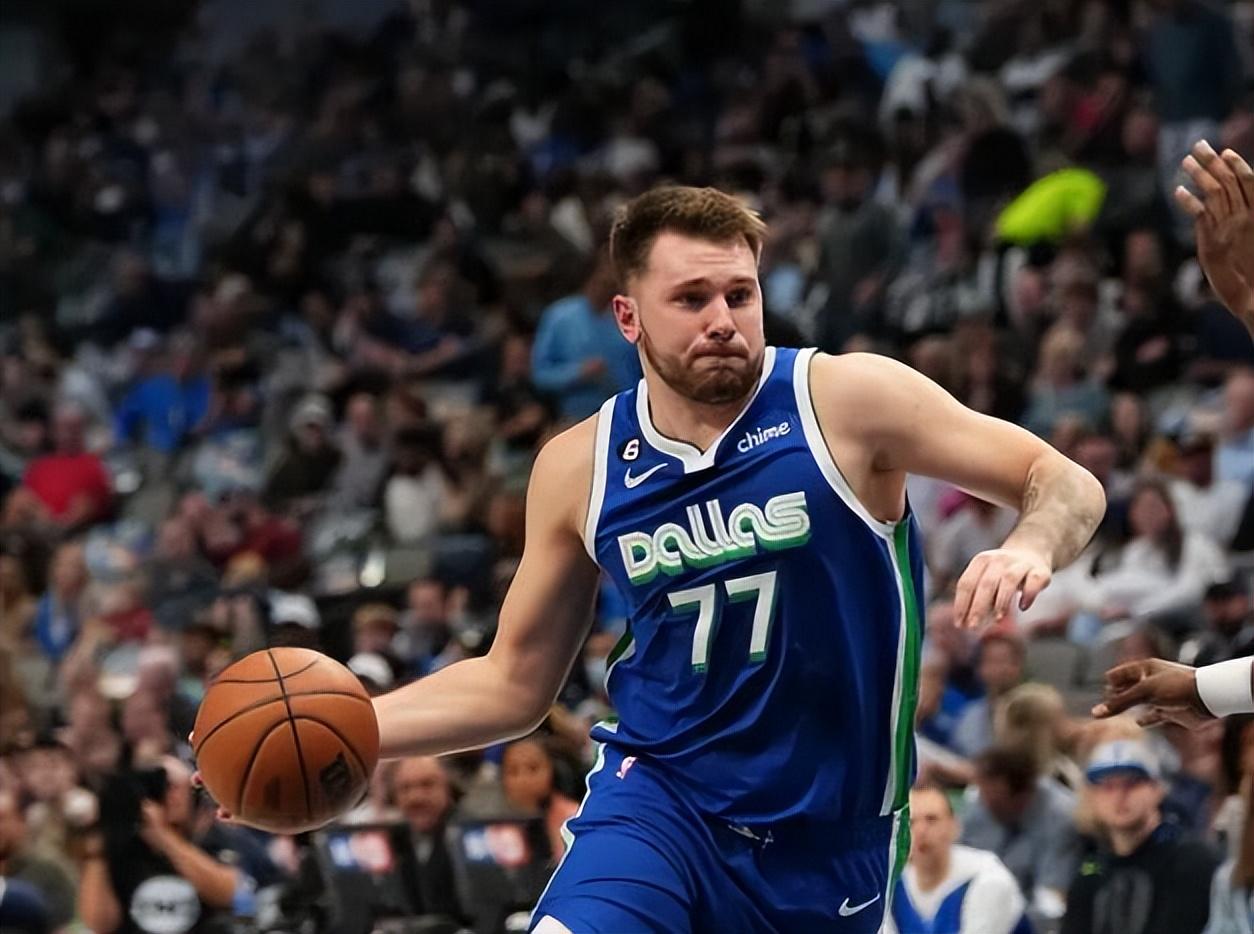 东契奇季后赛场均得分历史第一,东契奇场均1.5个抢断