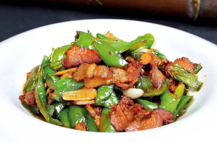 舌尖上的中国菜——浅论全国各地的特色美食