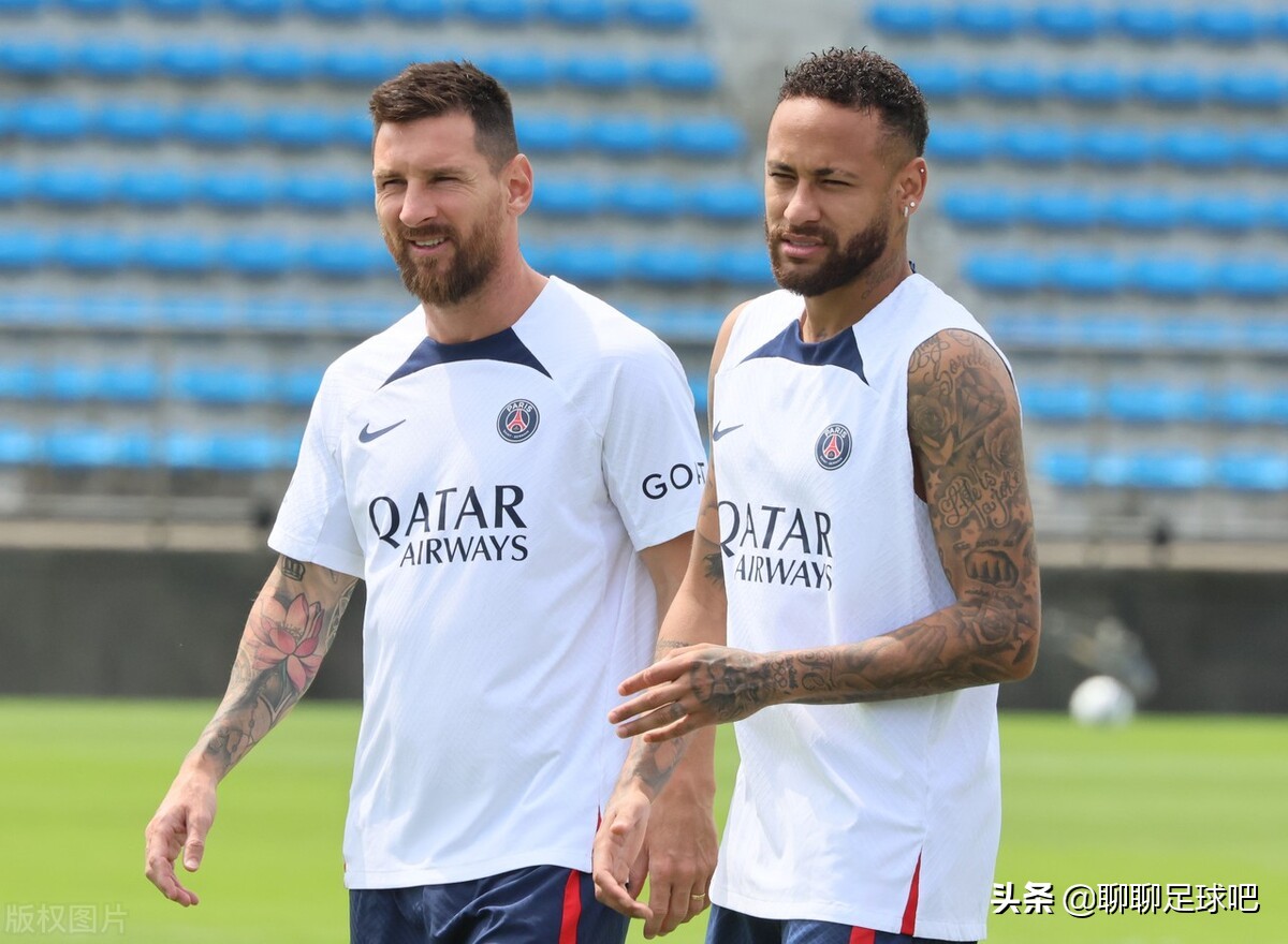 巴萨用两大条件吸引哈兰德,巴萨举步维艰目标对准哈兰德