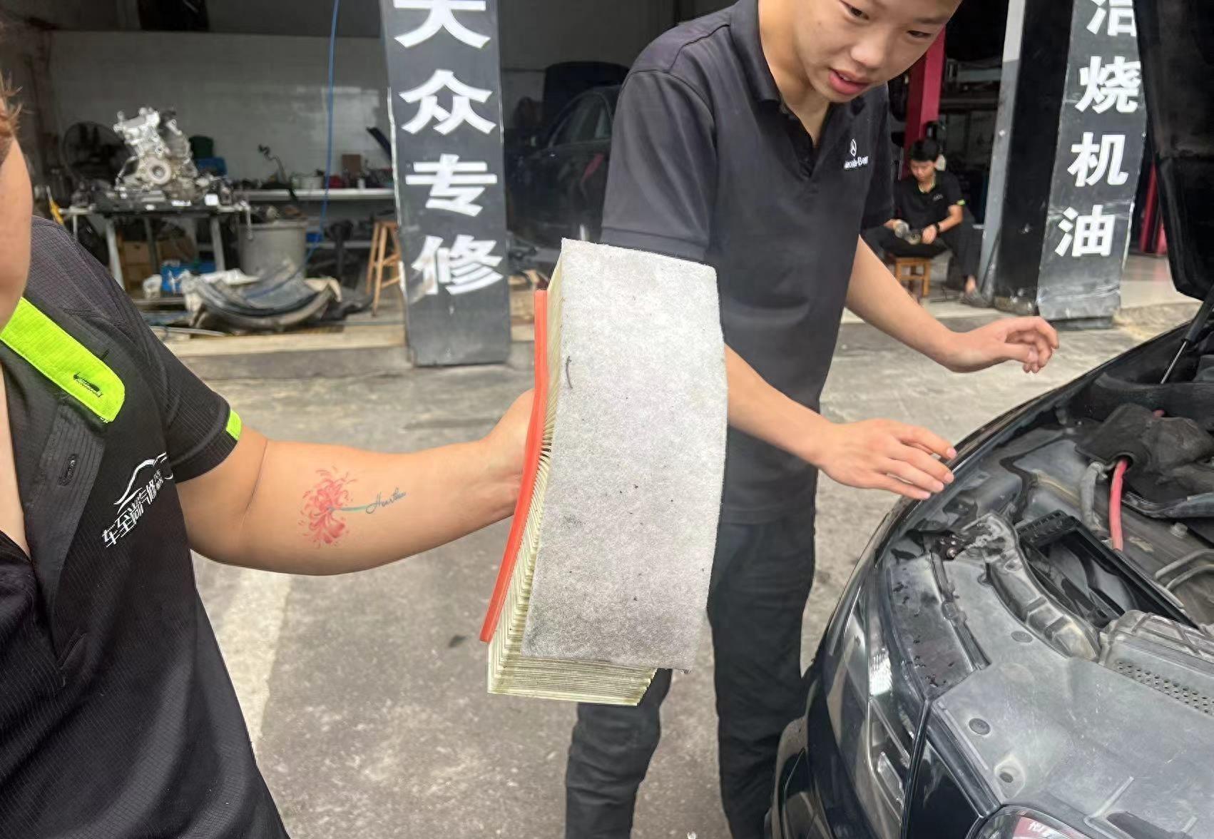 奥迪q5爆水管原因,奥迪q5落水