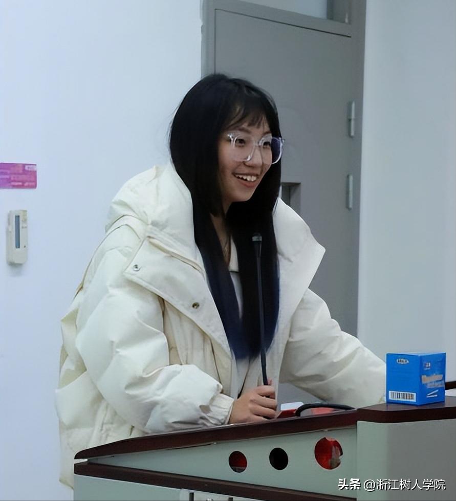 闻新社研讨会|以崭新姿态，书“万千”文章