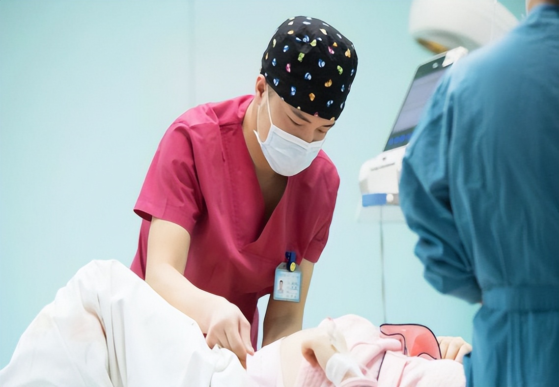 上午生孩子和下午生孩子的区别,晚上生孩子和白天生孩子有何不同