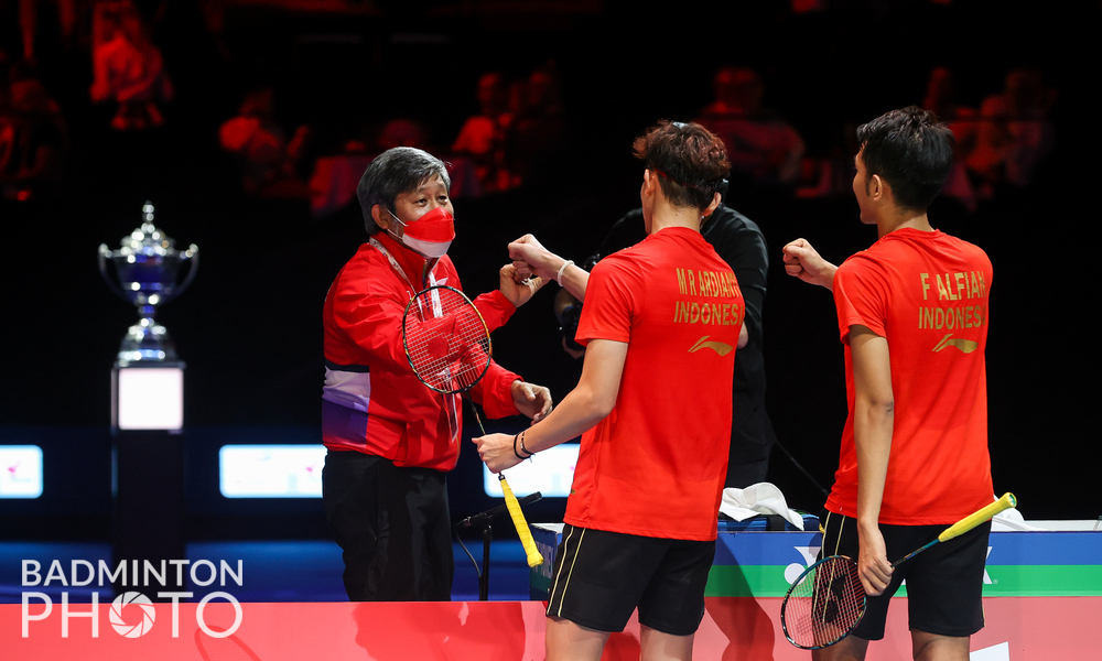 盘点男双世界前十*用御**球拍，90%的球迷都在用