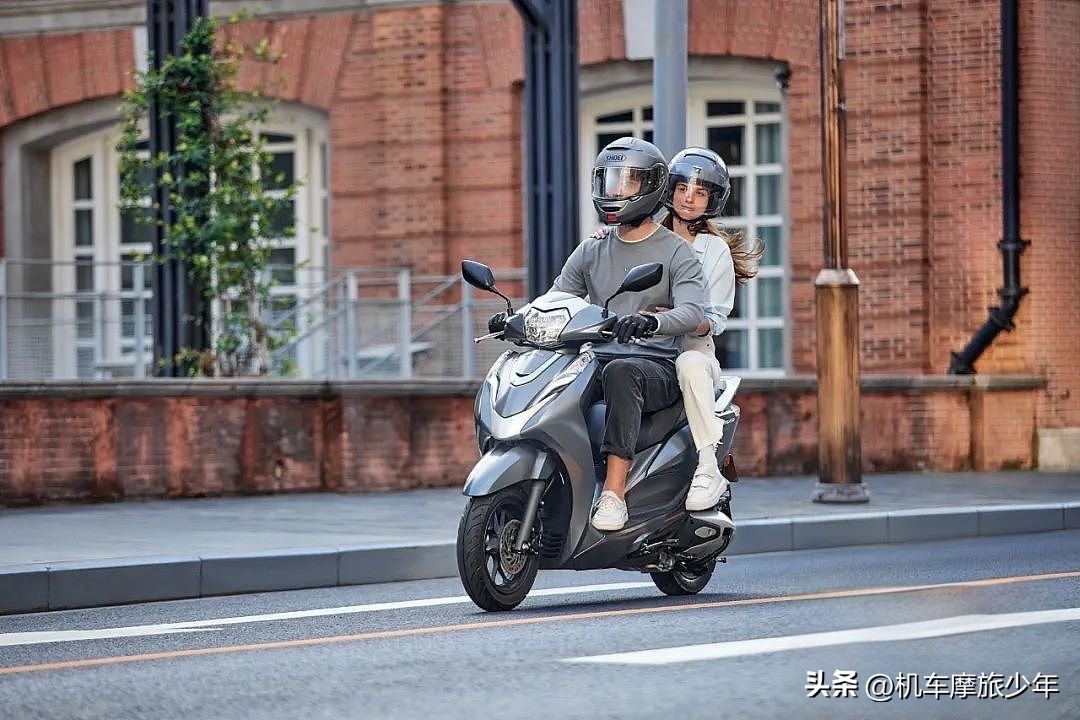 2020款全新honda本田佳御lead125,本田lead125和铃木uy125哪个动力强