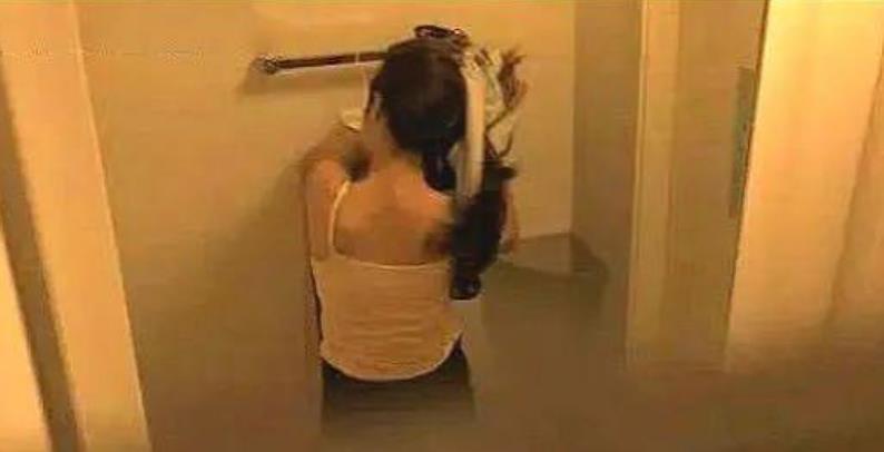 12岁男孩偷妈妈手机,十岁男孩偷妈妈手机的事件