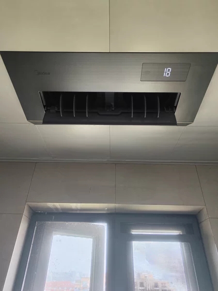 家里装修厨房装空调好吗,厨房装空调有多舒服