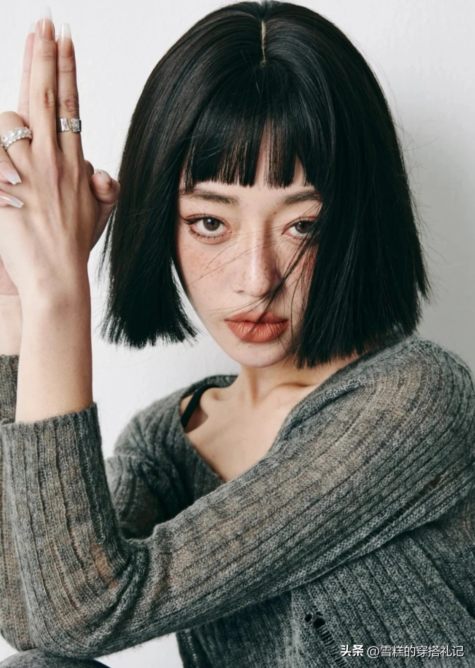 今年最火减龄易打理发型,现在女生流行一刀切短发型