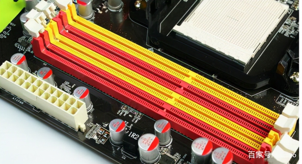 电脑开机有鸣笛声不启动,电脑主机开机响几声就不响了