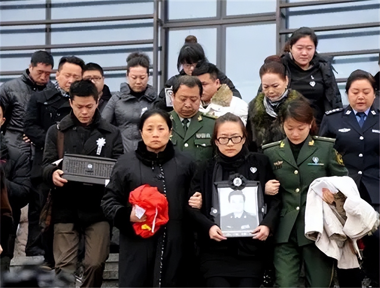 王平：逝世原因令人心酸，葬礼上姜昆蔡明含泪送别