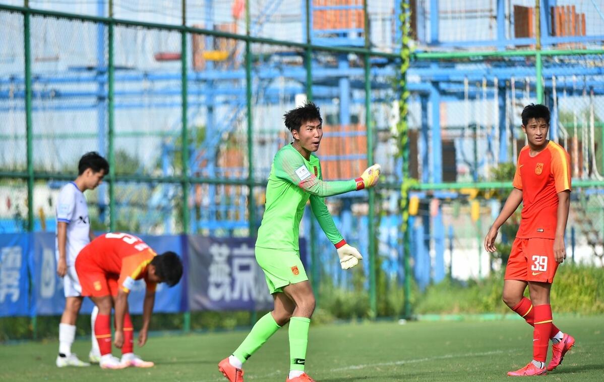 泰山守门员失误,山东鲁能泰山亚冠门将失误