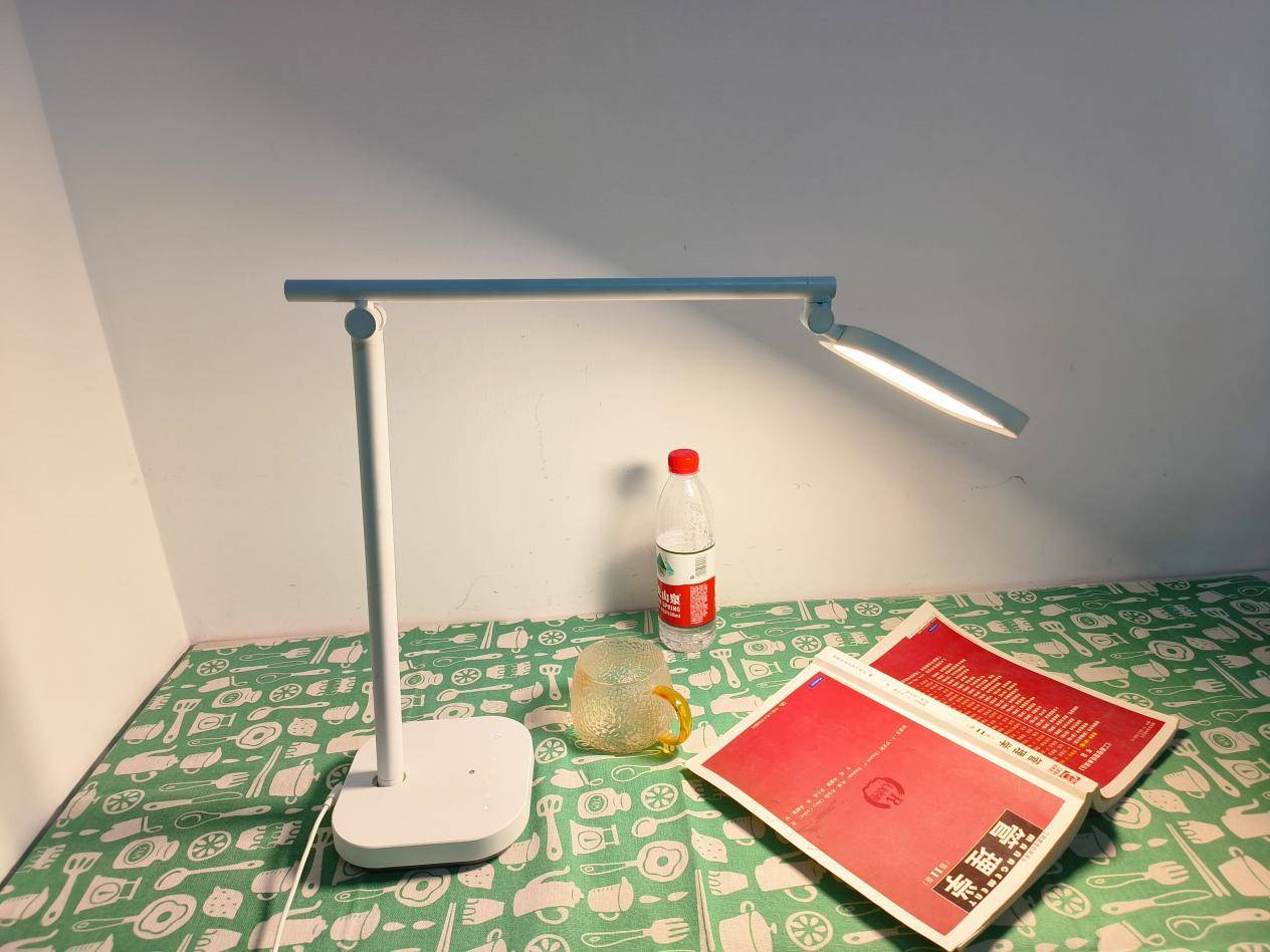 好视力台灯和孩视宝哪个好,孩视宝护眼台灯好用吗