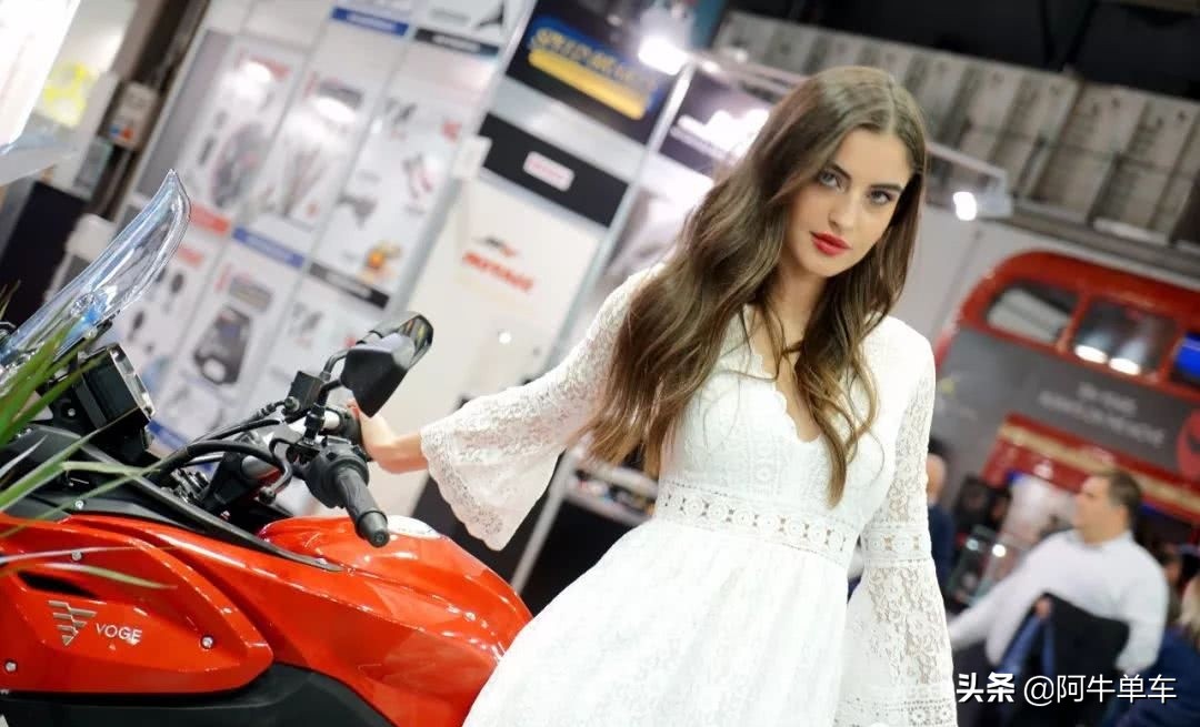 嘉爵800和本田cb650r,嘉爵800和cb650r对比