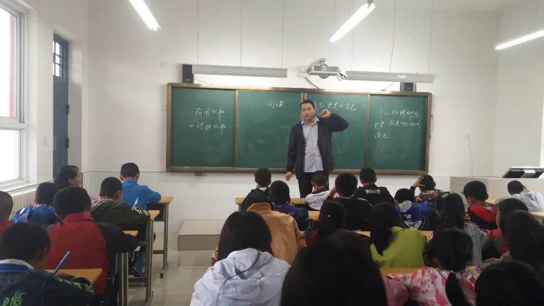 渭南白水许道小学校长刘永勤:让阅读之光照亮农村留守孩子的心