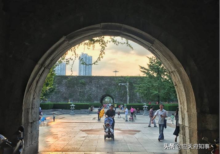 石鼓路的匆匆过往,石鼓路蒸饭