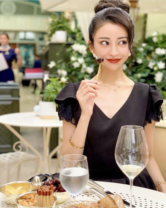 日本吸金女王,日本最美夜店女王爆红