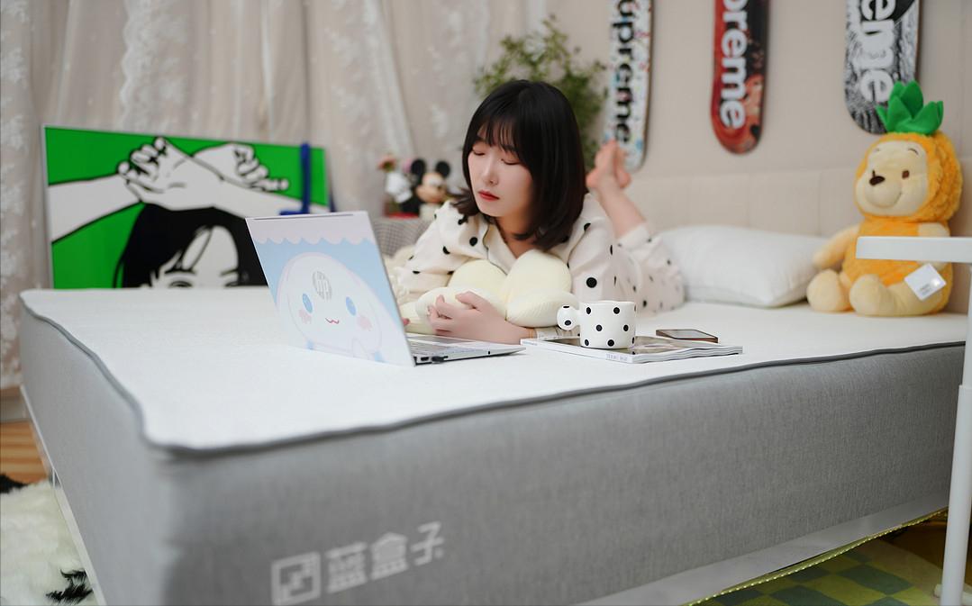 上班族适合睡硬床垫还是软床垫,睡眠不好怎么选择床垫