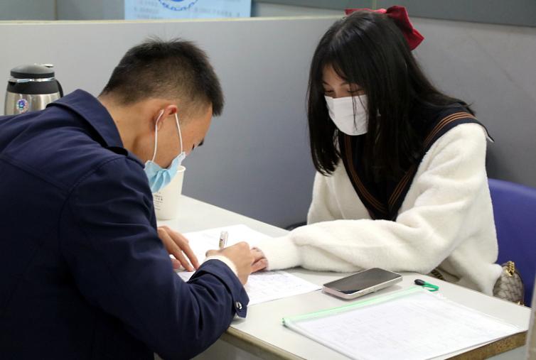 专科生就业率反而比本科生高,专科就业率高于本科生