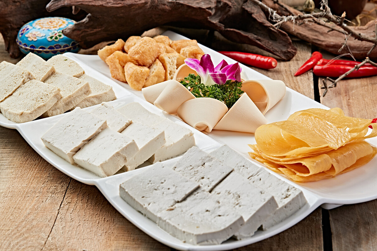 一个中国人在俄罗斯挣了第一桶金，被当地各种势力做局，负债累累