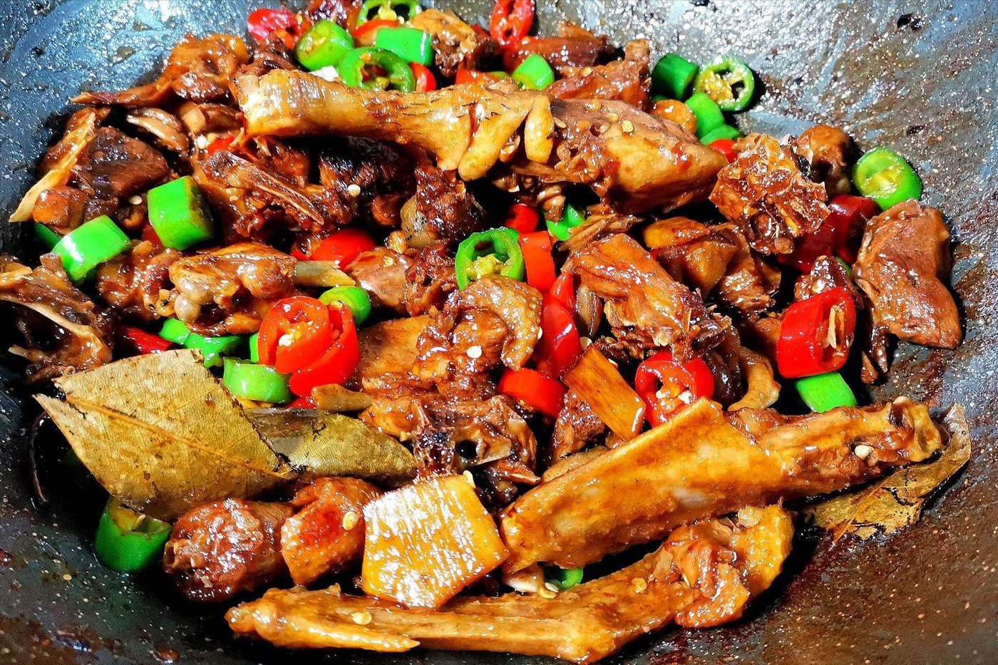 冬天的老鸭怎么做好吃又营养,秋冬季鸭的做法