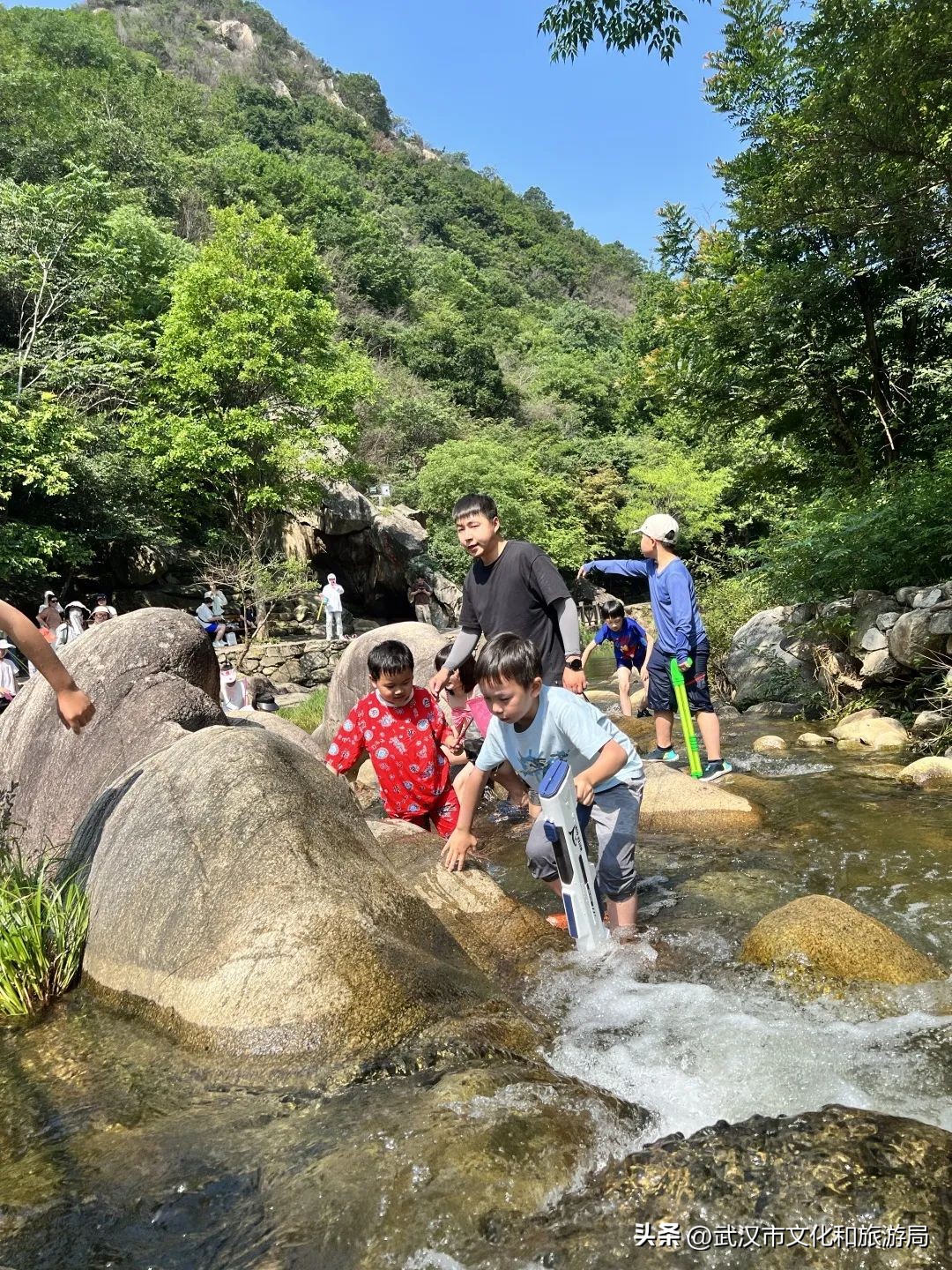 溪谷露营旅游攻略,溪谷玩水