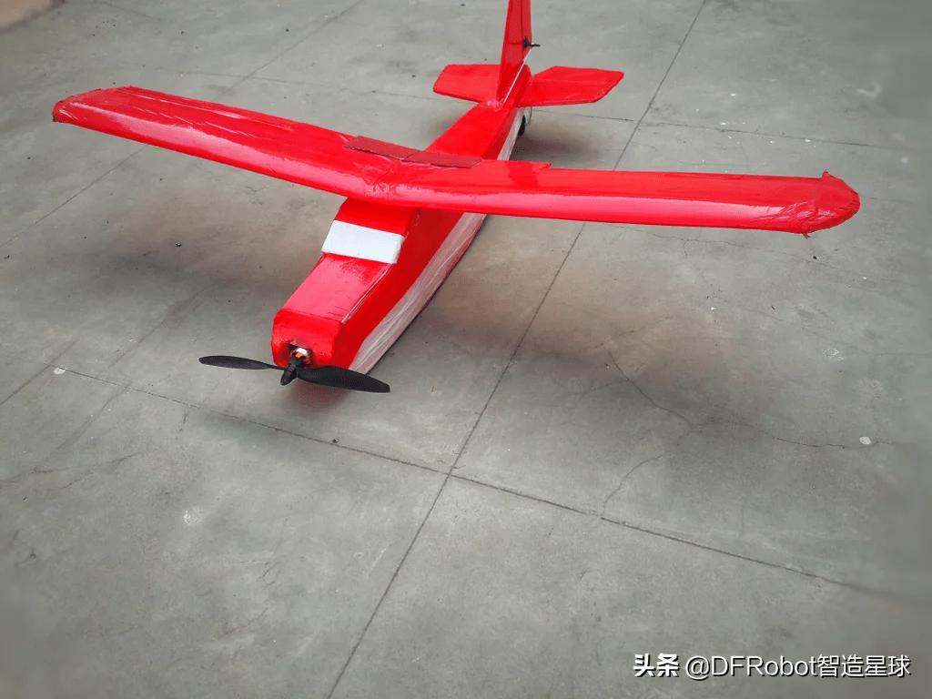 自制一架DHC-2海狸遥控飞机