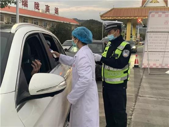 中央电视台李文亮医生全部视频,钟南山等专家谈李文亮医生的事迹