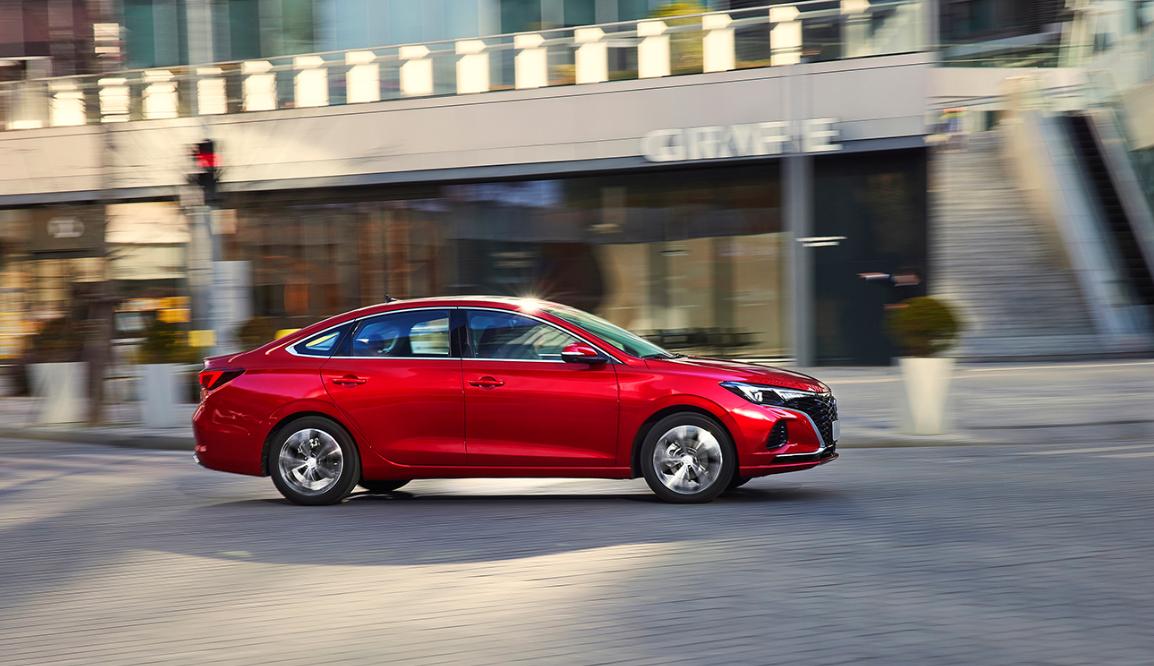 10万左右性价比高的车逸动,10万买什么车长安逸动plus