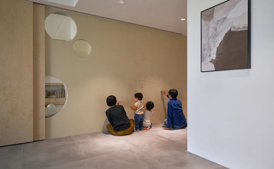 她家仅85㎡，却装下了一个「游乐园」，家居氛围太棒了