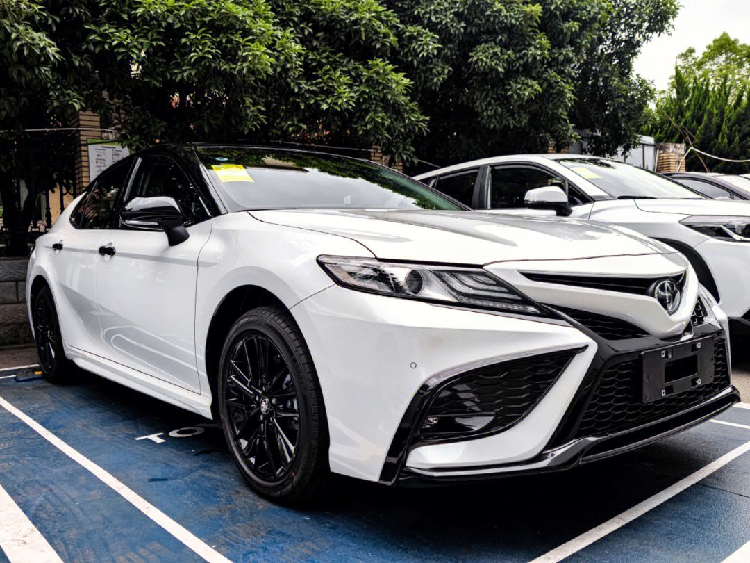 迈腾凯美瑞高速表现对比,迈腾和凯美瑞跑高速哪个舒服