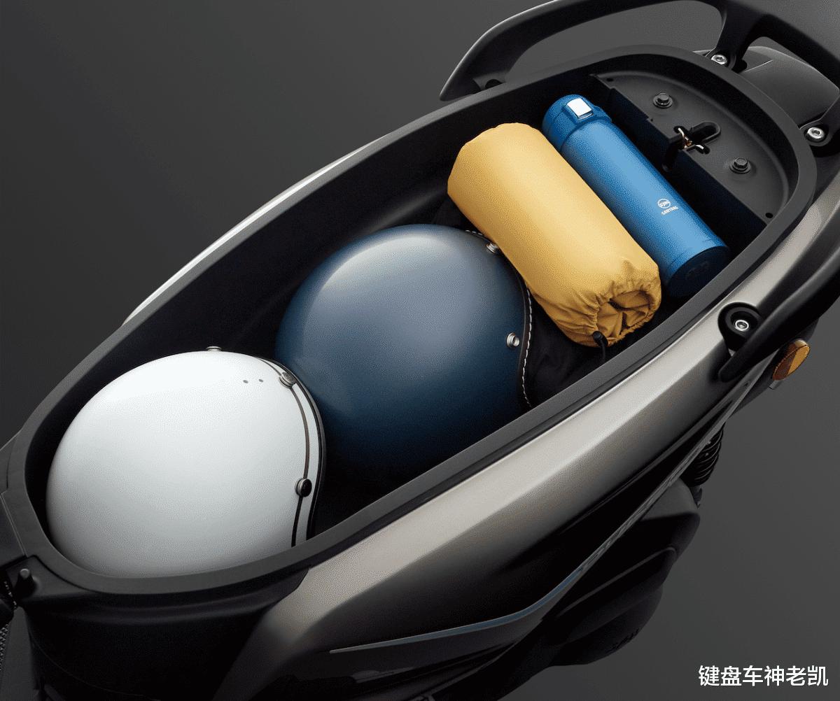 三阳迪爵125踏板车视频测评,全新三阳迪爵125