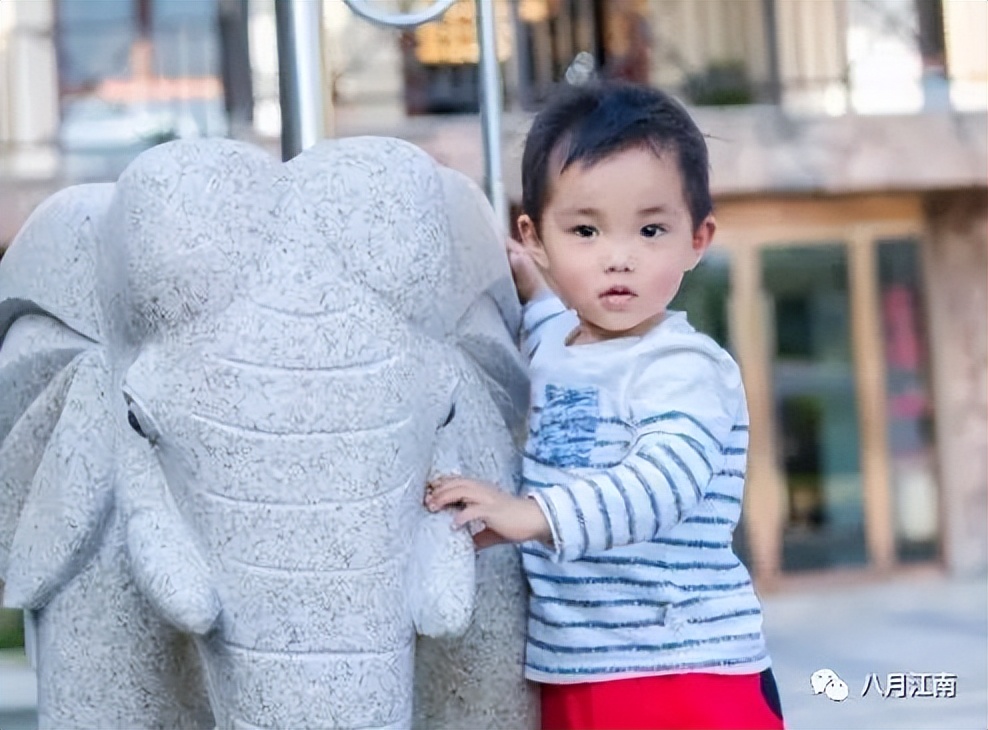 古镇镇话,古镇当地话