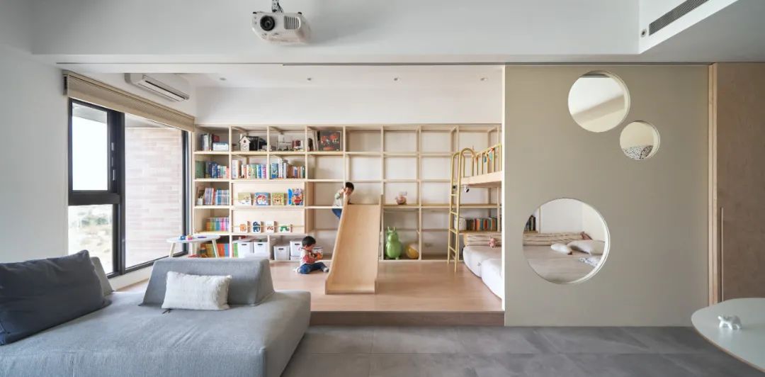 她家仅85㎡，却装下了一个「游乐园」，家居氛围太棒了