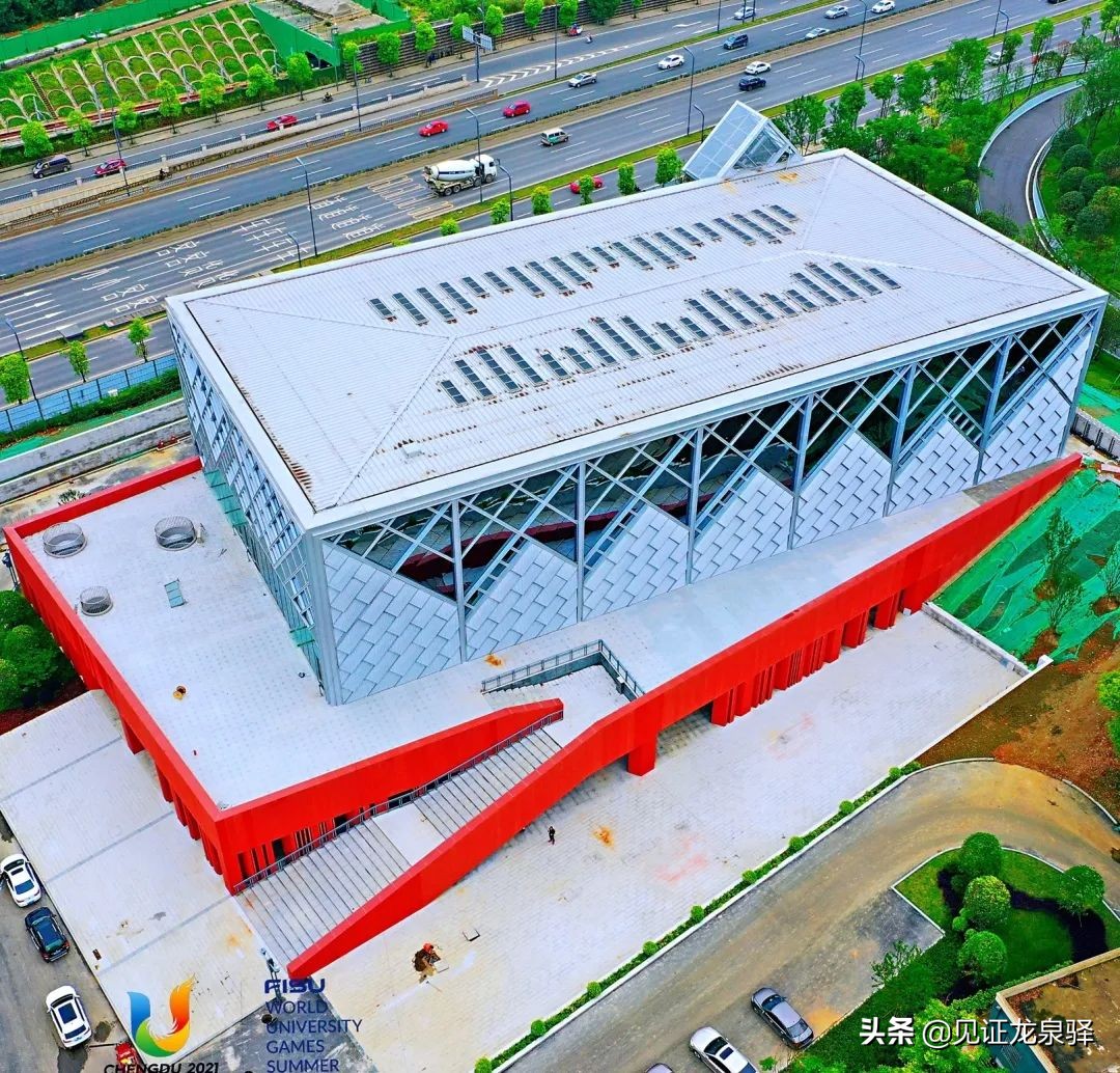 决胜大运｜高颜值！成都大学排球场馆升级亮相