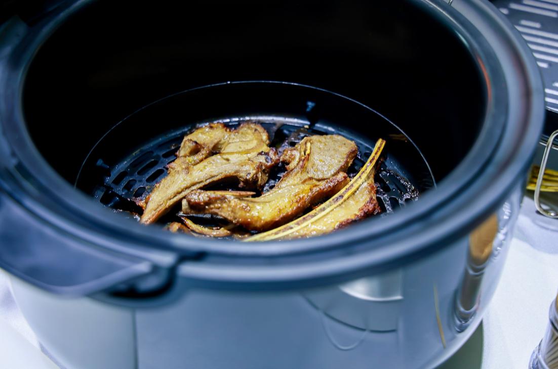 豆浆机=九阳，今天的九阳不止有豆浆机，九阳“太空科技”惊艳AWE