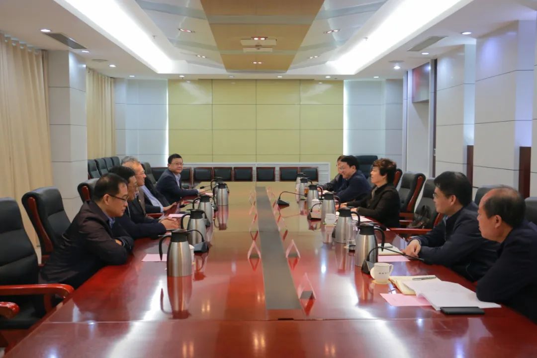 涓夌闆嗗洟鍏ヨ亴浣撴,涓夌闆嗗洟骞翠細