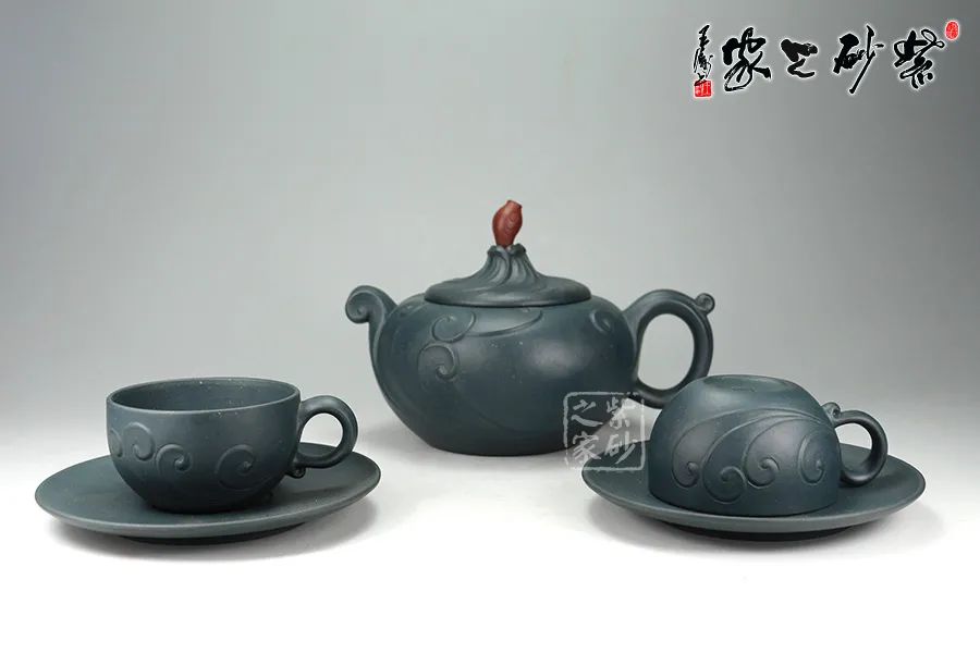 老戏骨李立群晒收藏爱好,台湾明星李立群收藏的紫砂壶