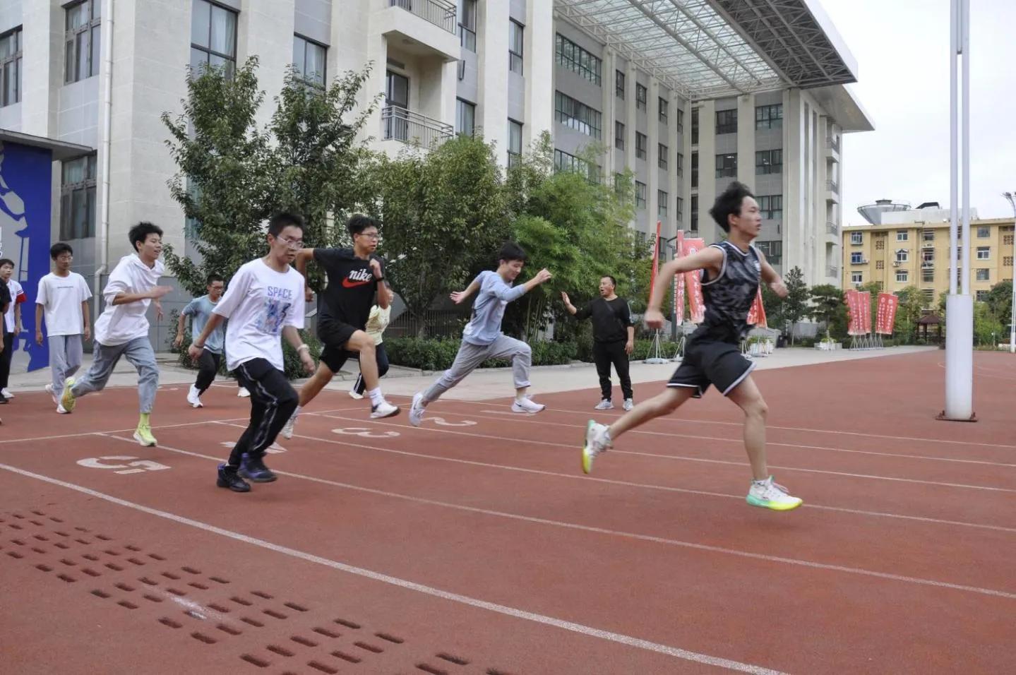 石油一中体育,石油中学艺术节及运动会