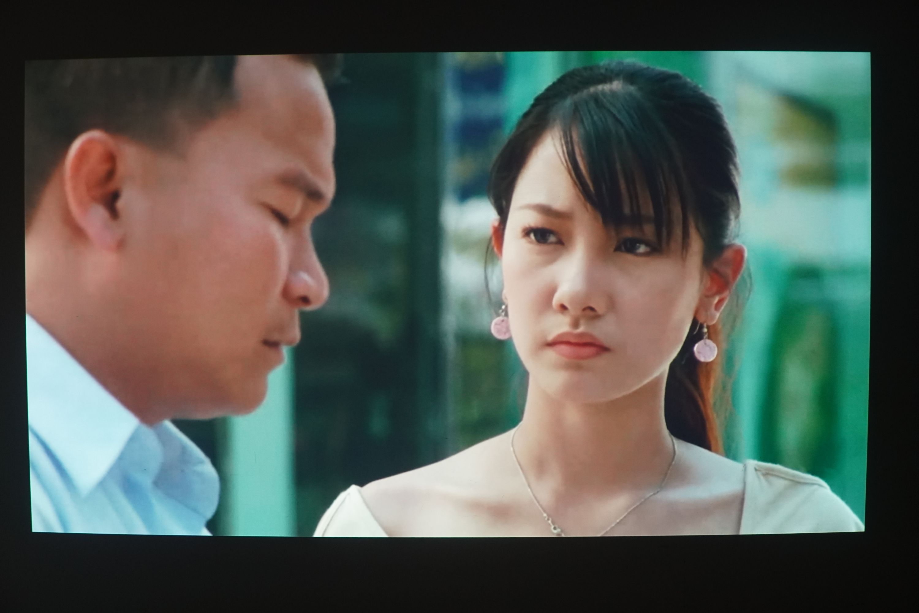 低成本实现老投影仪智能化——爱奇艺电视果6测评