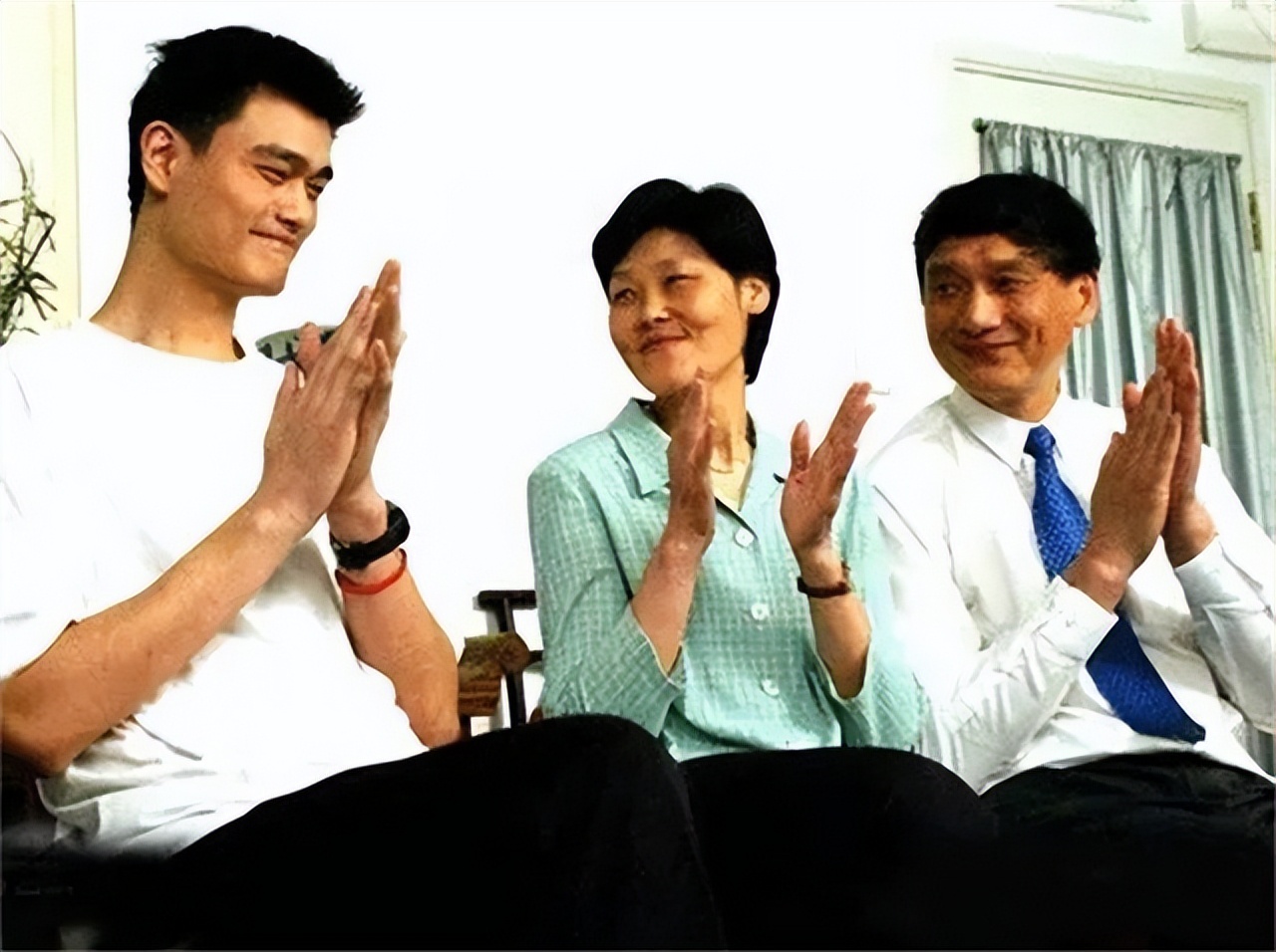 姚明一家三代近照,姚明个人资料及父母