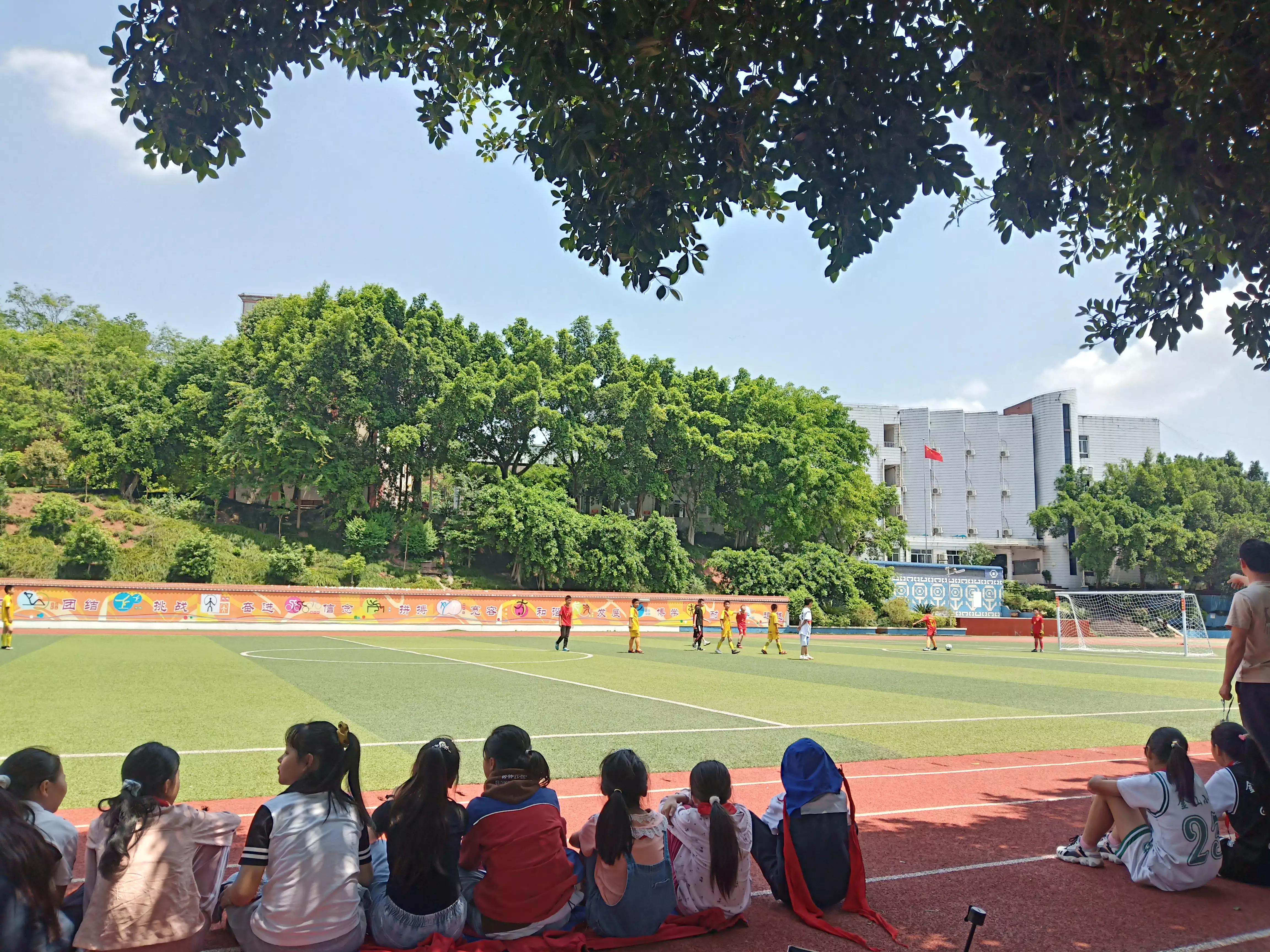 足球，让生活变得快乐