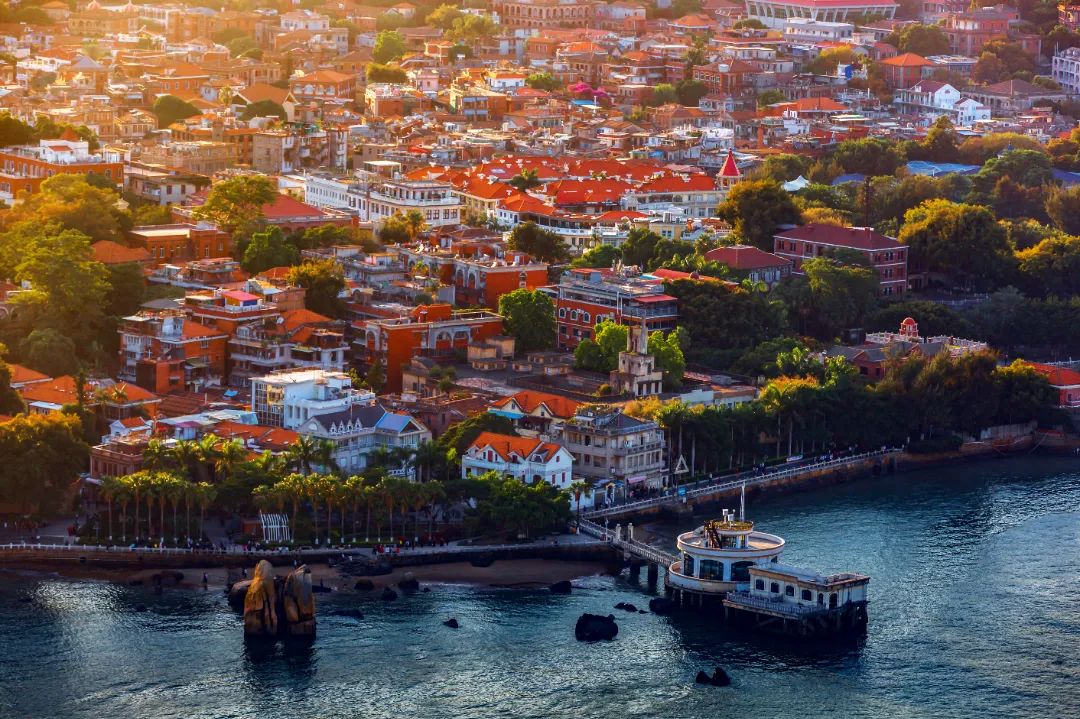 香港新晋的明星,现身厦门的香港明星